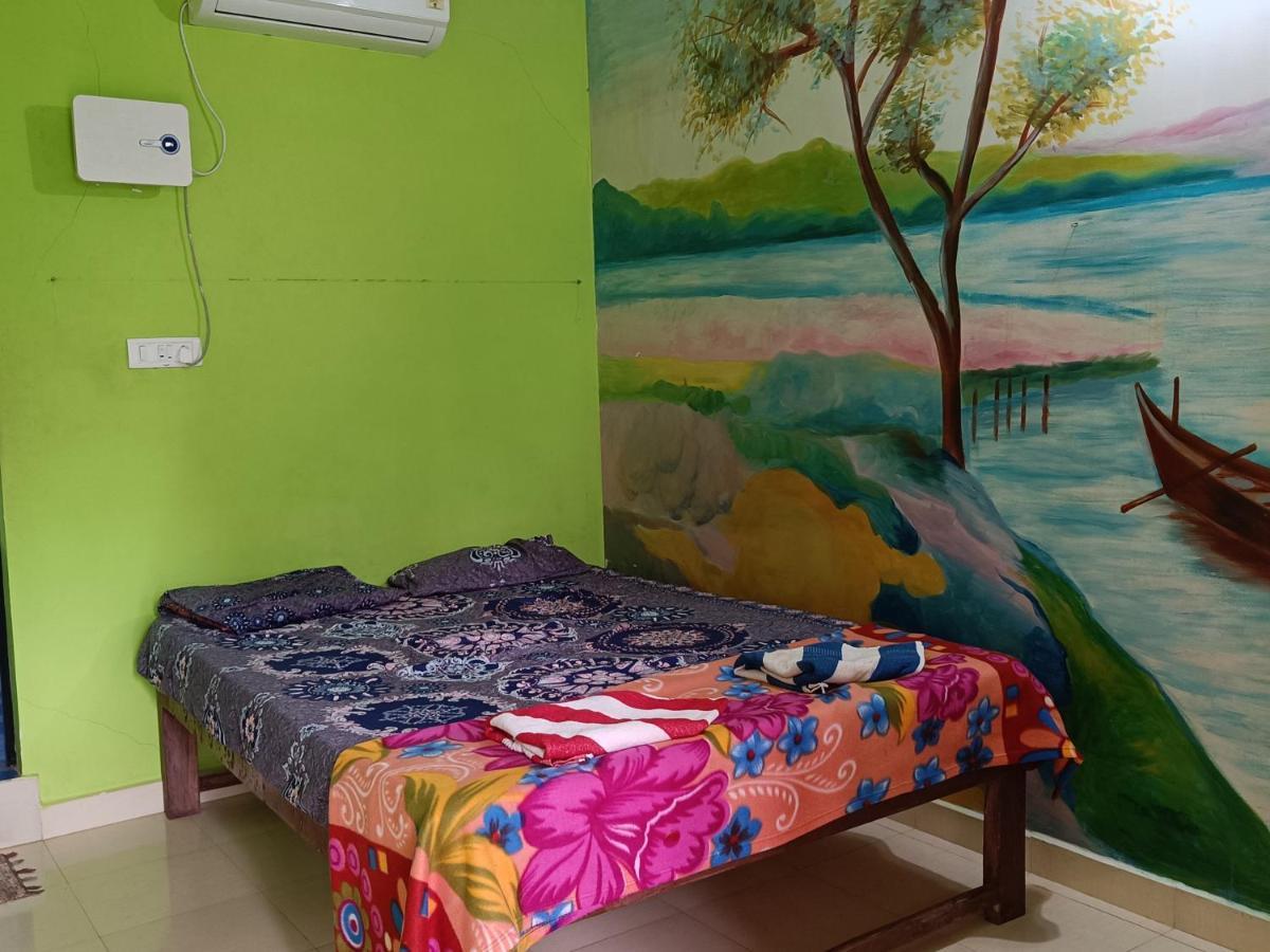 Est Hem Guesthouse Arambol Esterno foto
