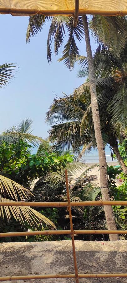 Est Hem Guesthouse Arambol Esterno foto