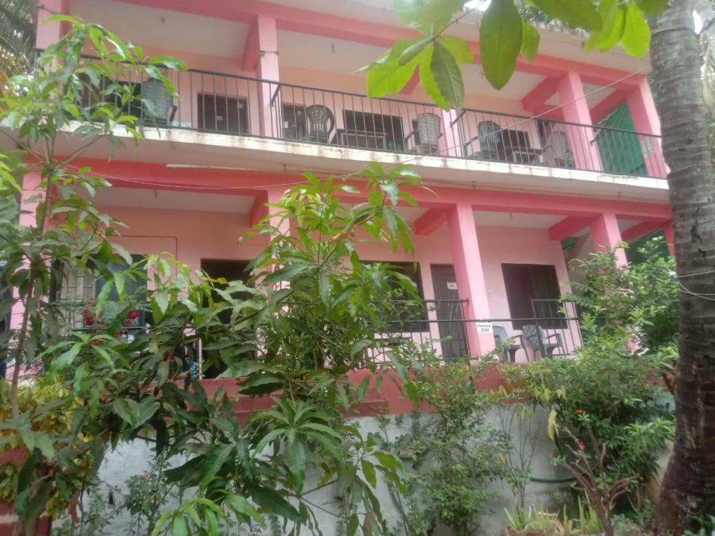 Est Hem Guesthouse Arambol Esterno foto