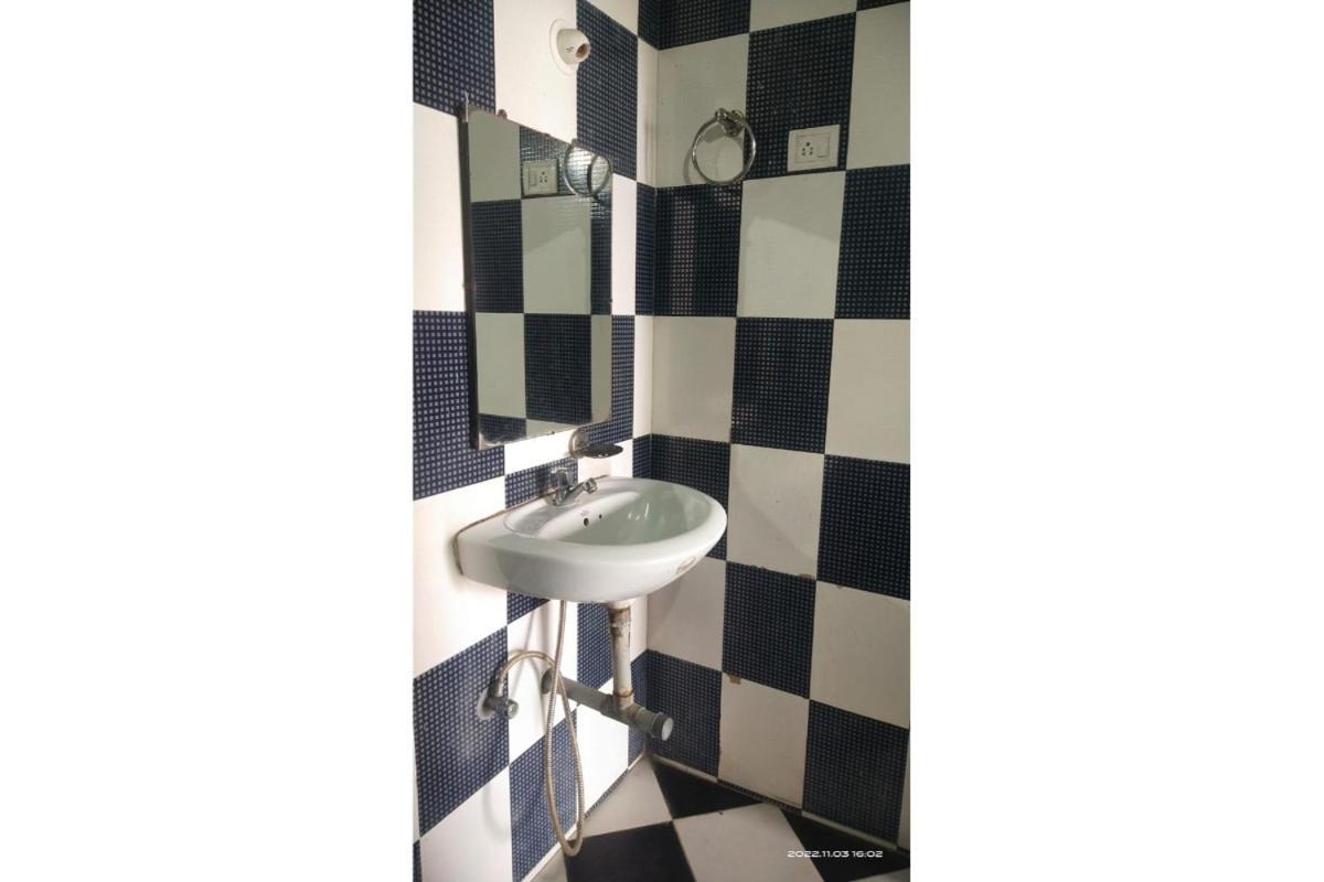 Est Hem Guesthouse Arambol Esterno foto